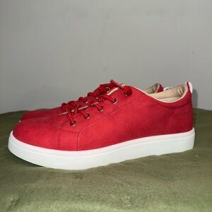 Vepose NY Red Comfort Sneakers. Size 7.5. NWOT